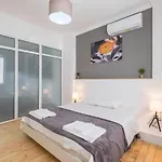 Bluewaveplace - Stylish 2 Bedroom Home In Center Of Sofia