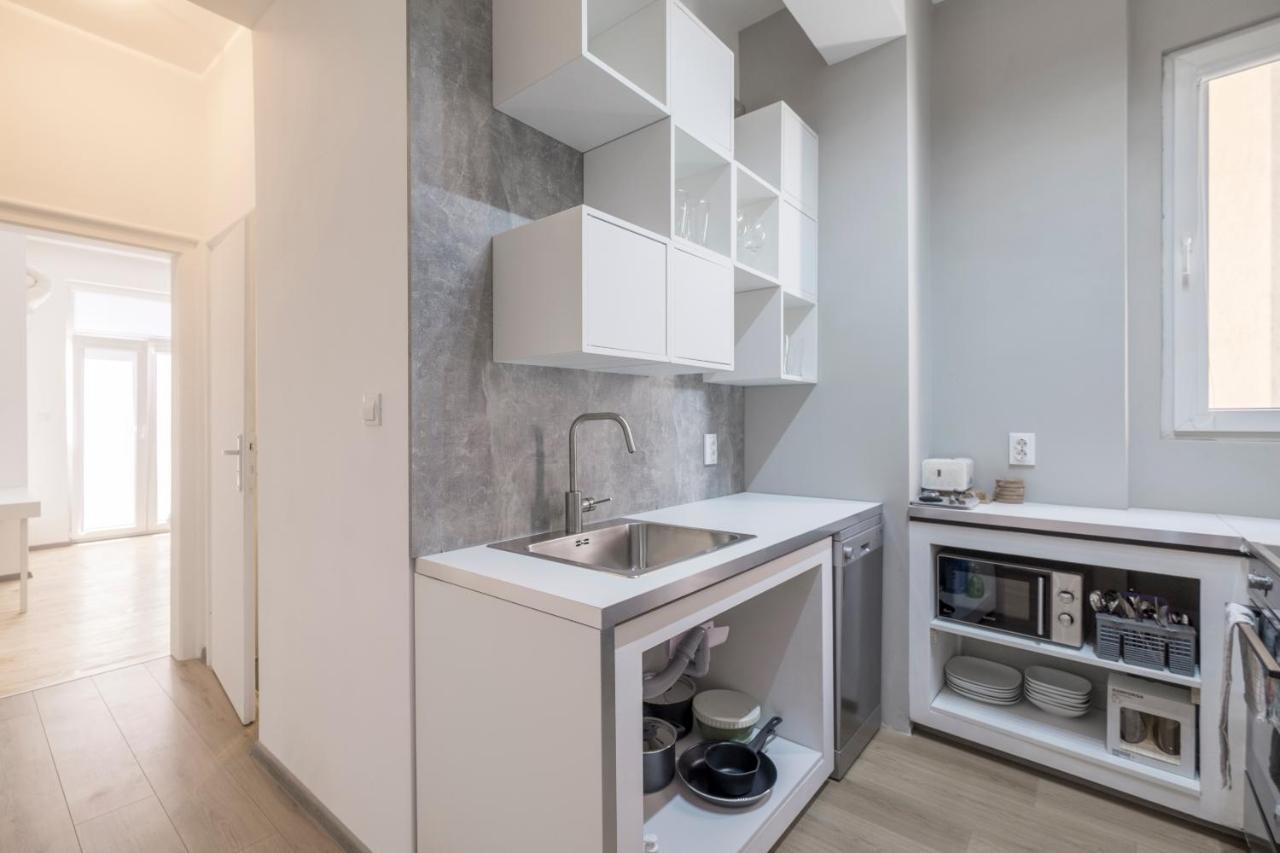 Apartment Bluewaveplace - Stylish 2 Bedroom In Center Of *