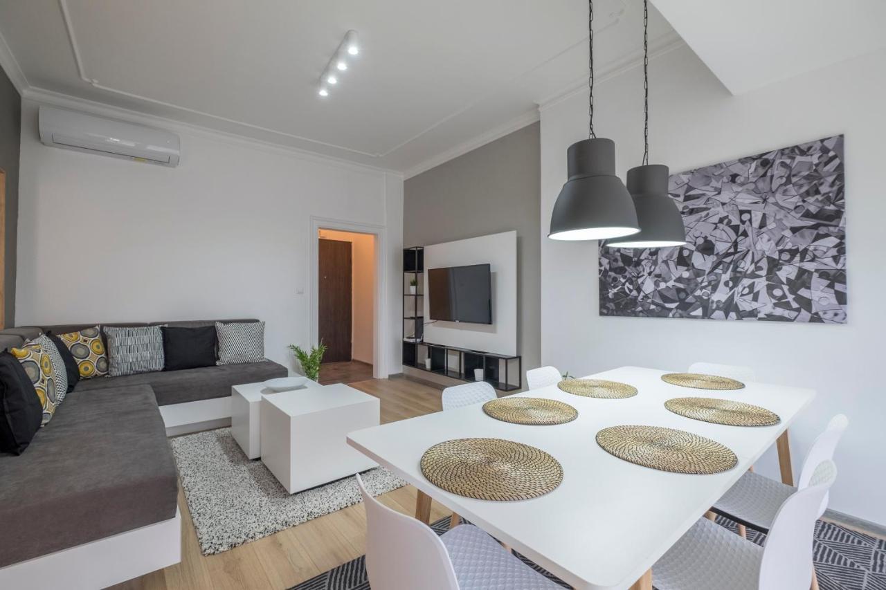 Bluewaveplace - Stylish 2 Bedroom In Center Of