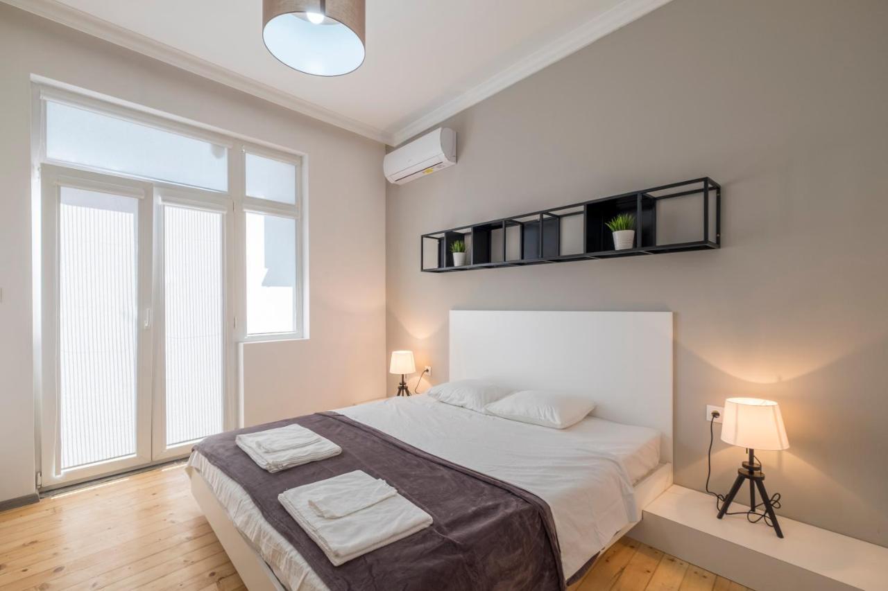 Bluewaveplace - Stylish 2 Bedroom In Center Of Apartment