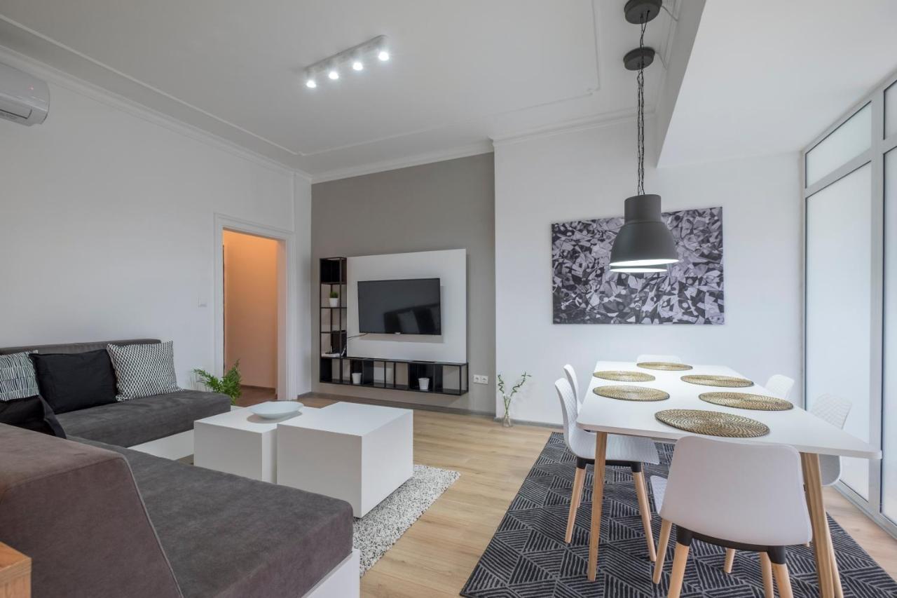 Apartment Bluewaveplace - Stylish 2 Bedroom In Center Of Sofia