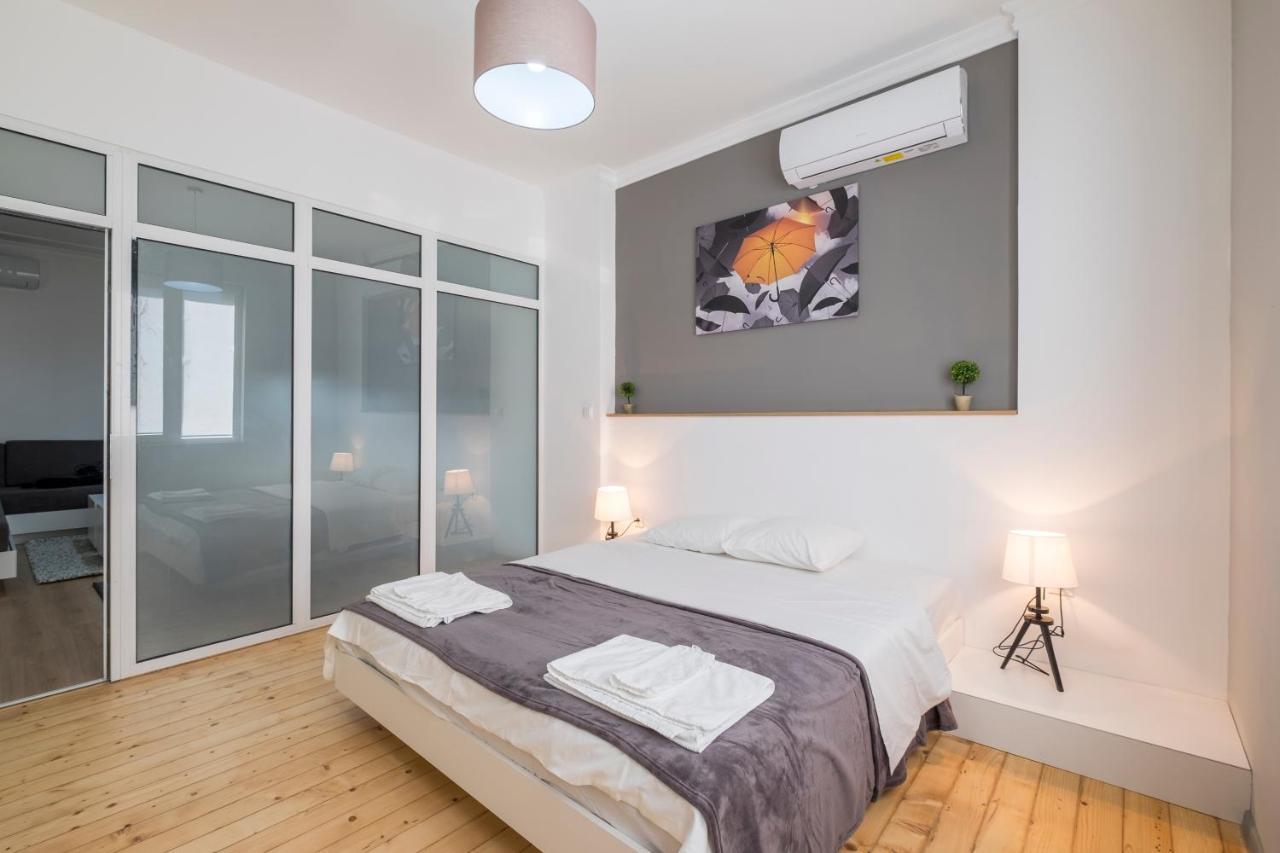 Bluewaveplace - Stylish 2 Bedroom In Center Of Appartement Sofia